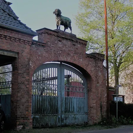 Ferienhaeuschen Nordwolle - Zentral, Guenstig, Gruen Дельменхорст